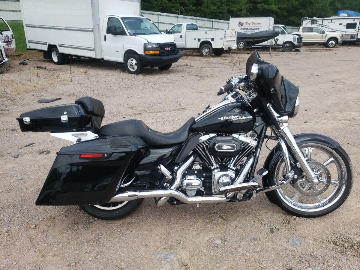 HARLEY-DAVIDSON FL , 2010