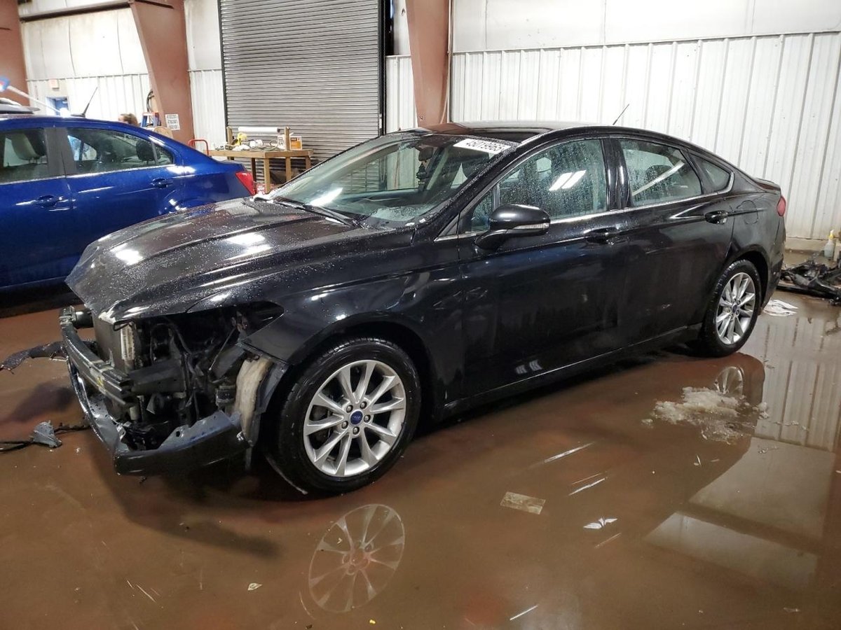 FORD FUSION , 2017