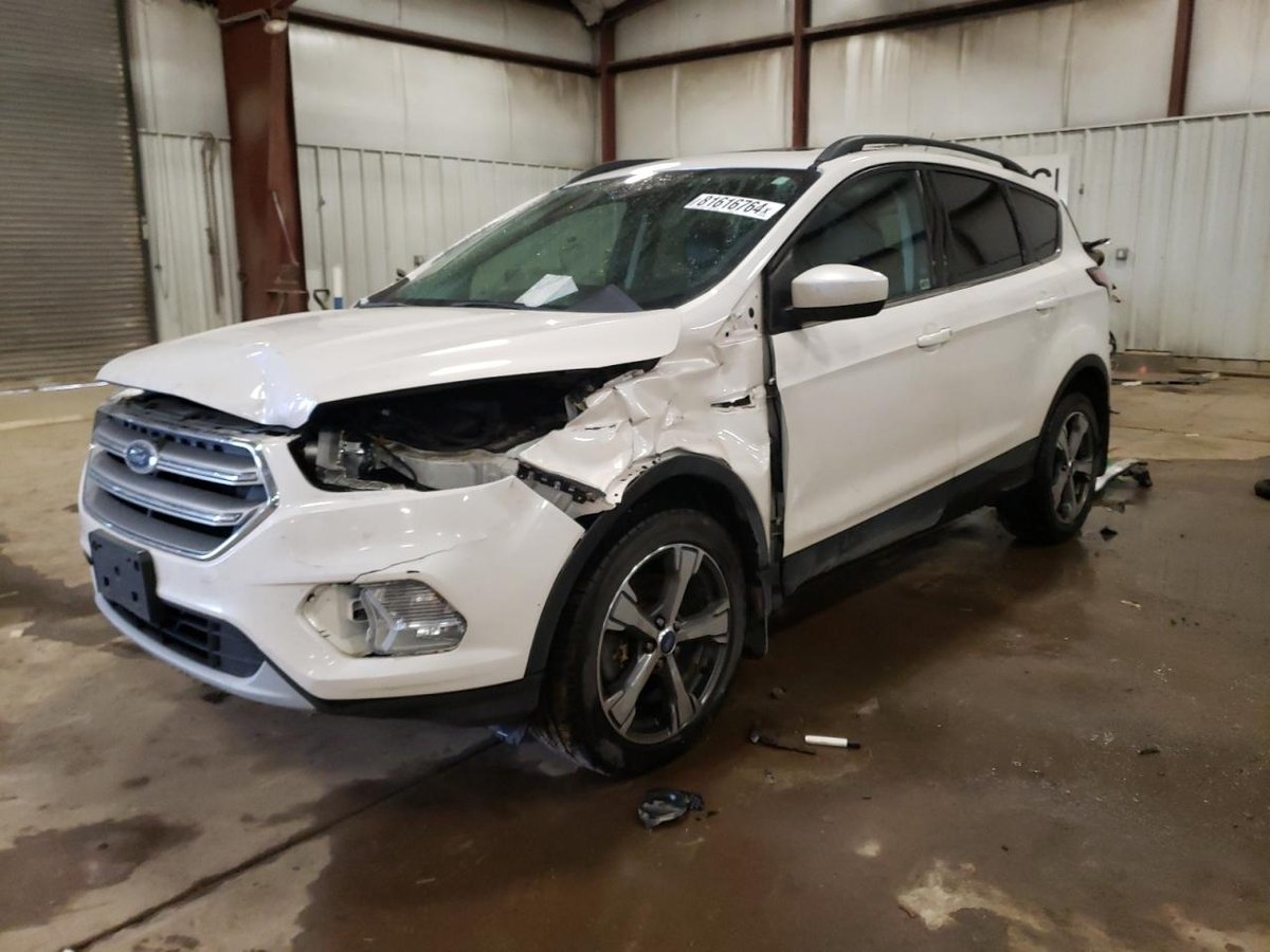 FORD ESCAPE , 2017