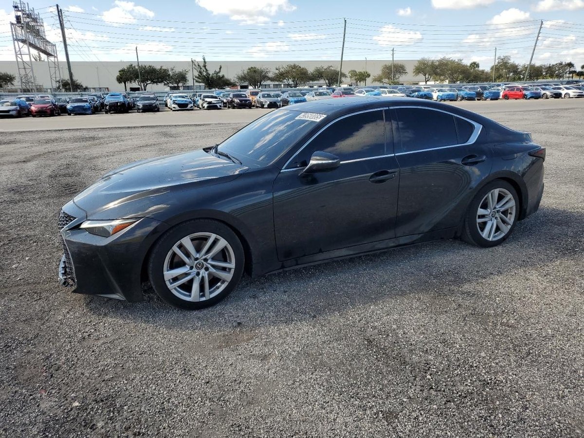LEXUS IS , 2023