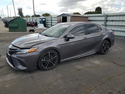 CAMRY 