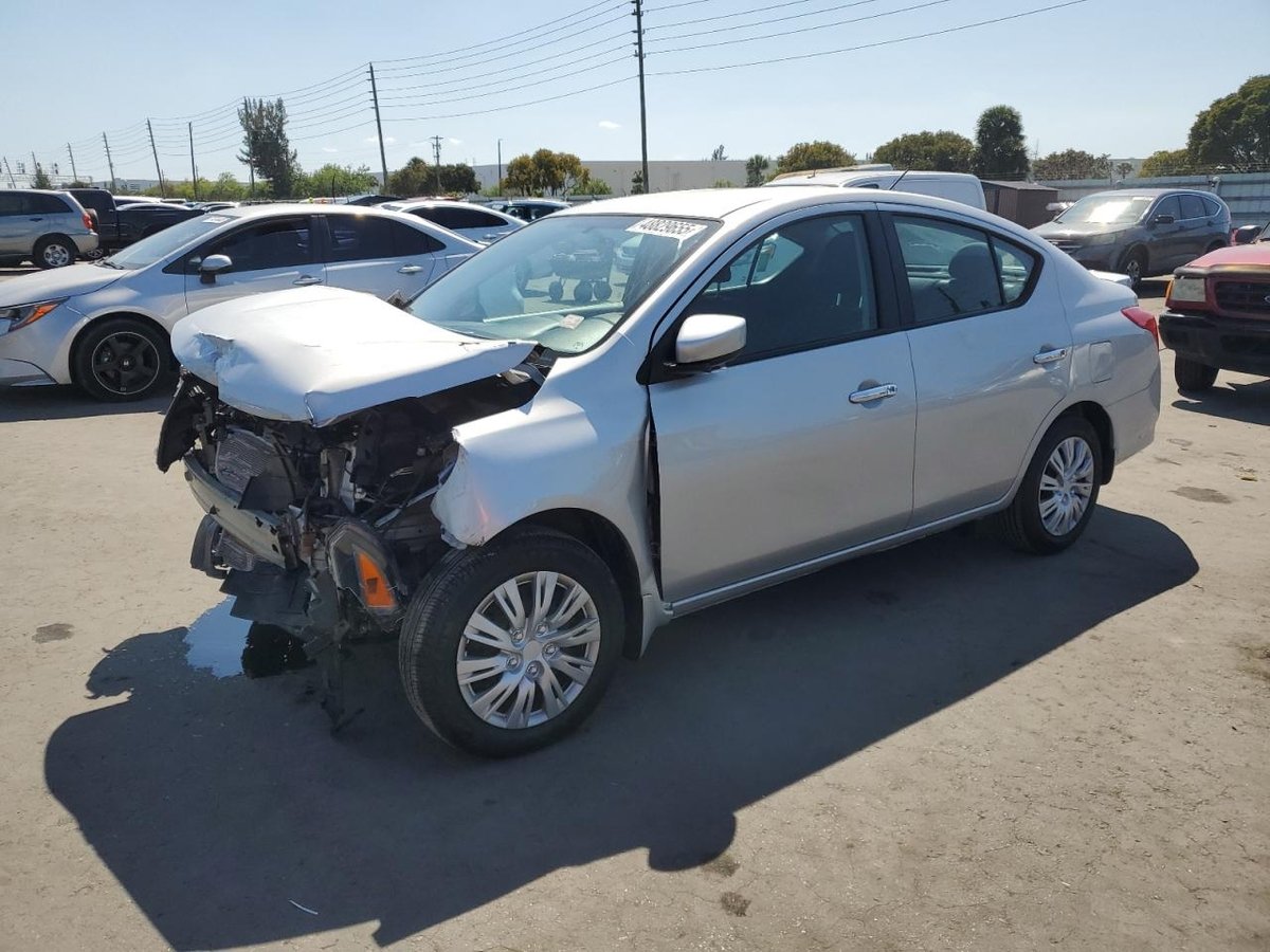 NISSAN VERSA , 2019