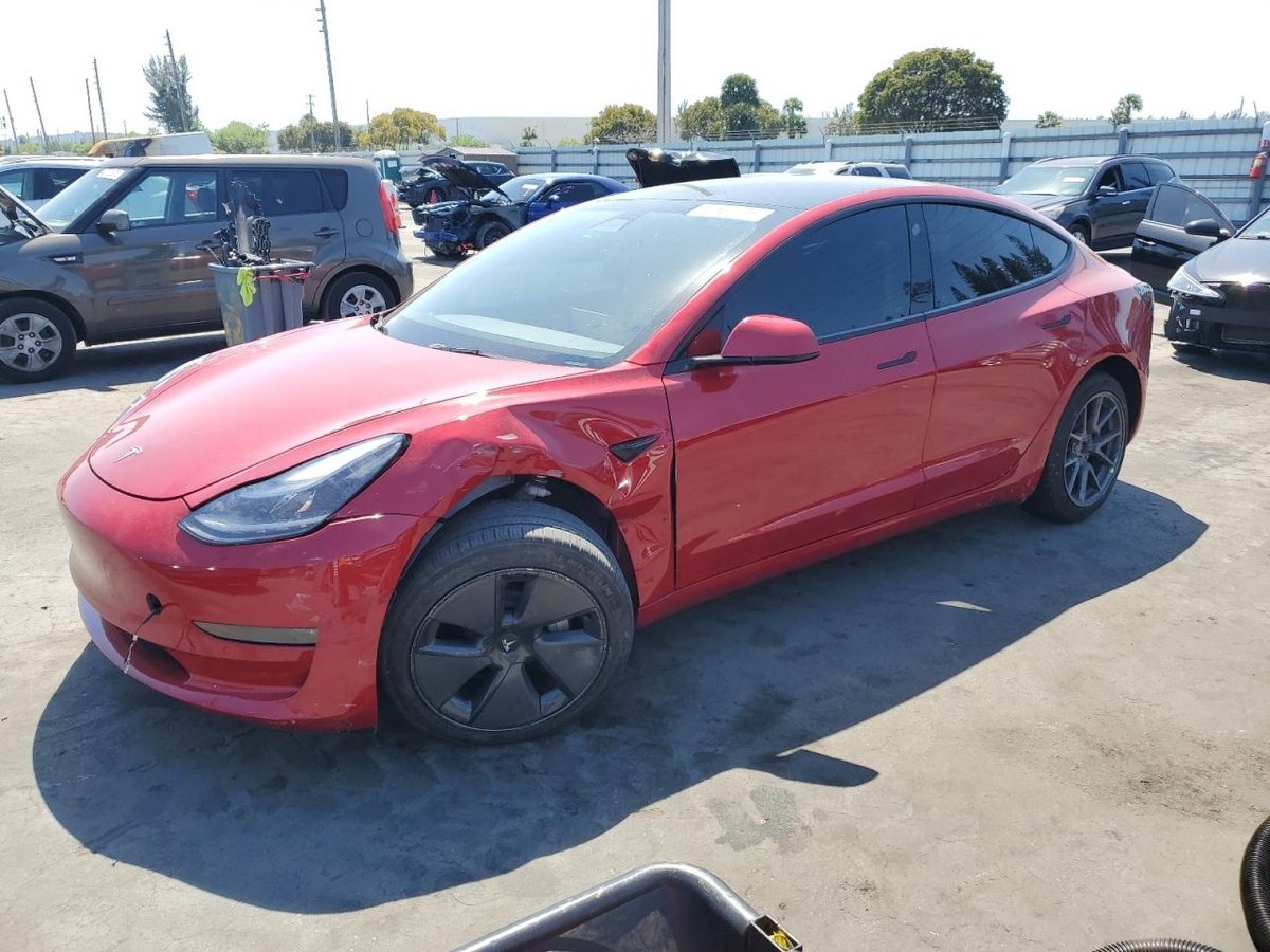 TESLA MODEL 3 , 2022