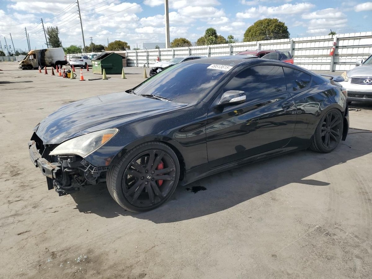 HYUNDAI GENESIS , 2010