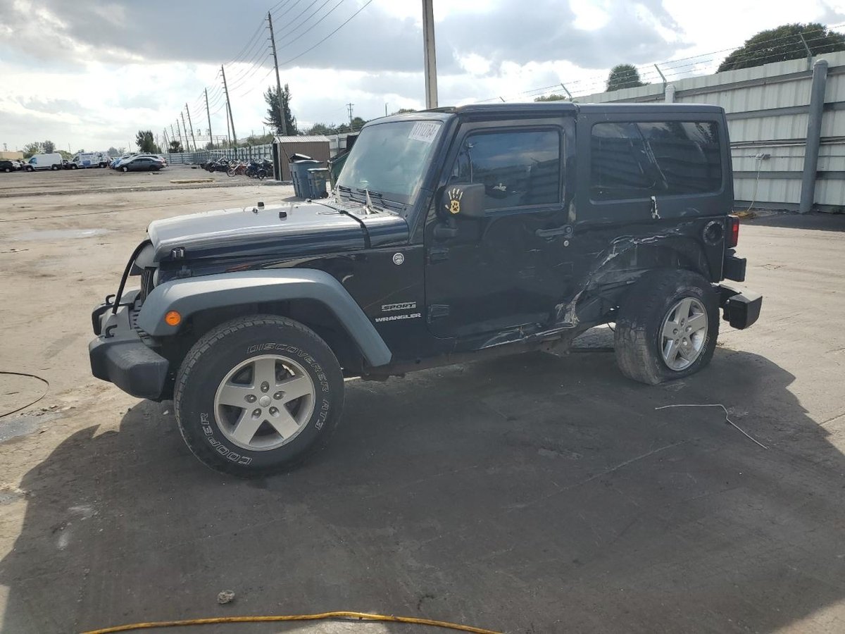 JEEP WRANGLER , 2011