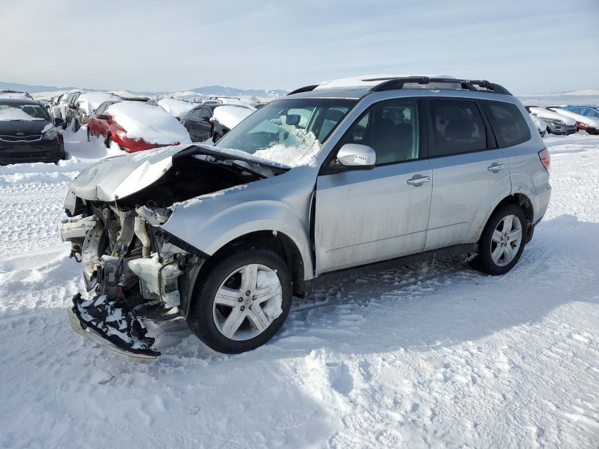 SUBARU FORESTER , 2010