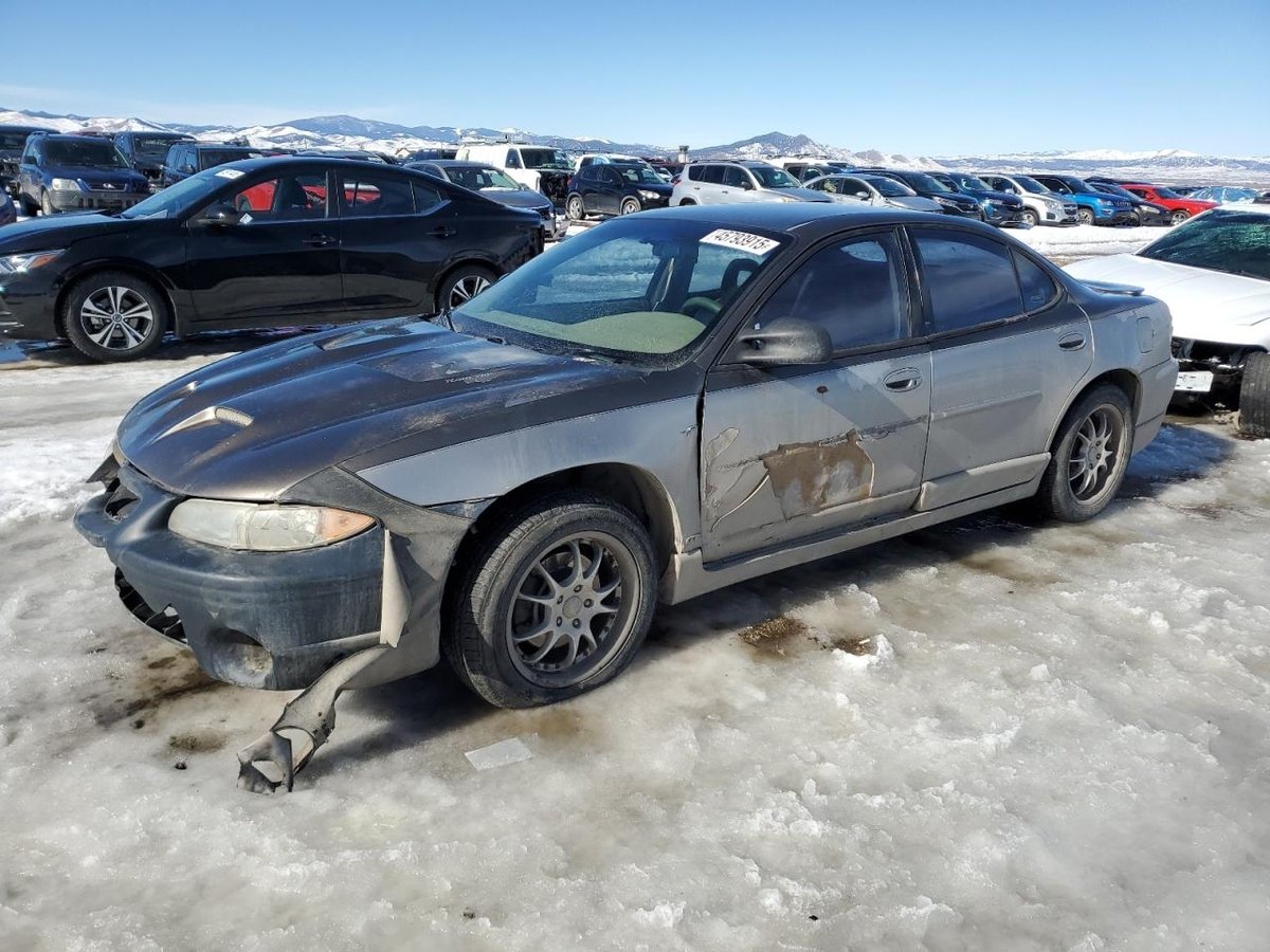 PONTIAC GRANDPRIX , 2001