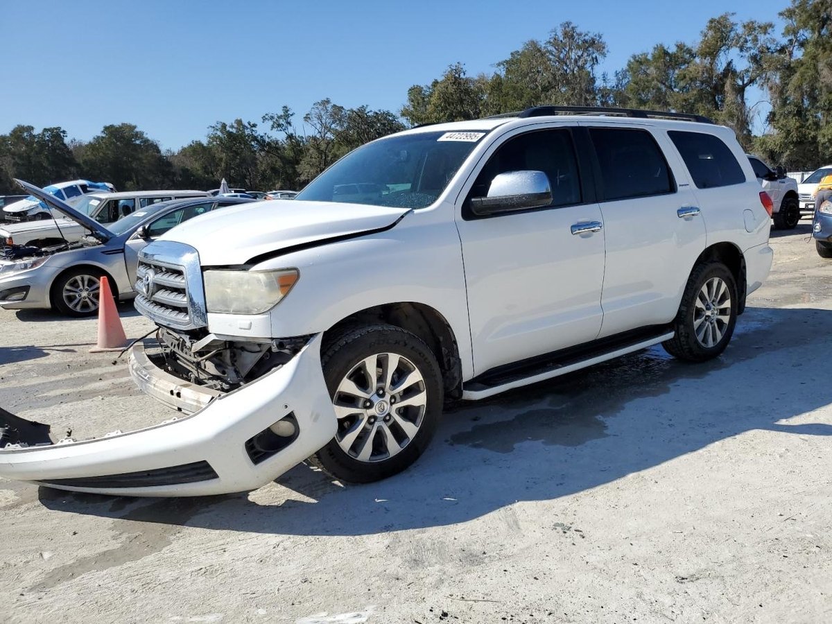 TOYOTA SEQUOIA , 2016