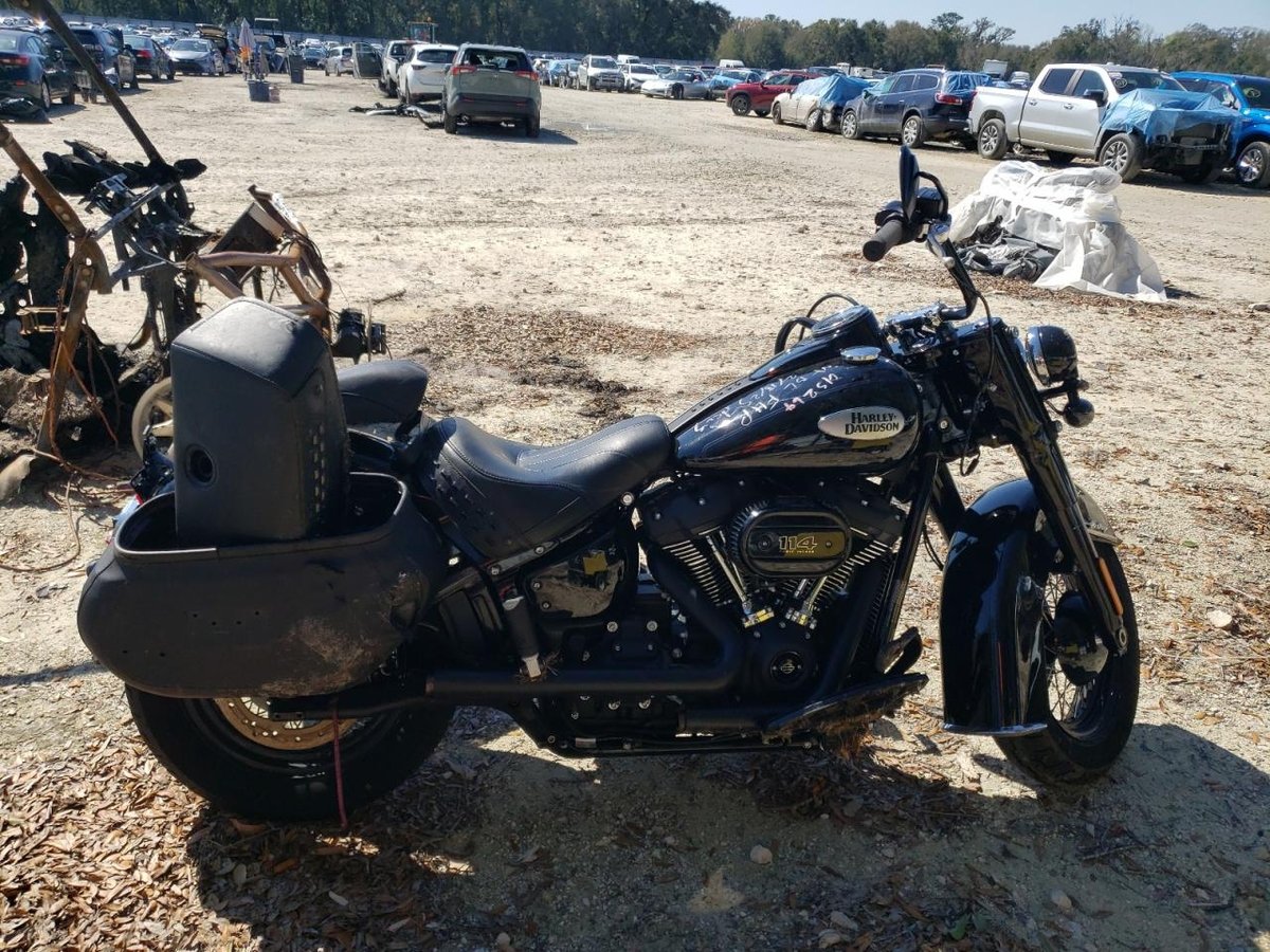 HARLEY-DAVIDSON FLHCS , 2024