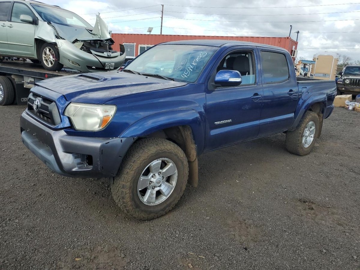 TOYOTA TACOMA , 2015