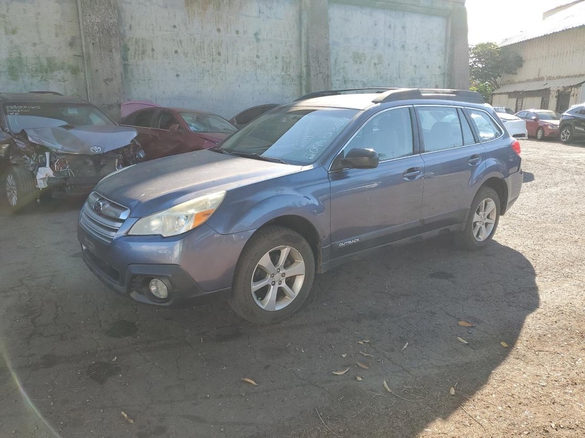 SUBARU OUTBACK , 2014