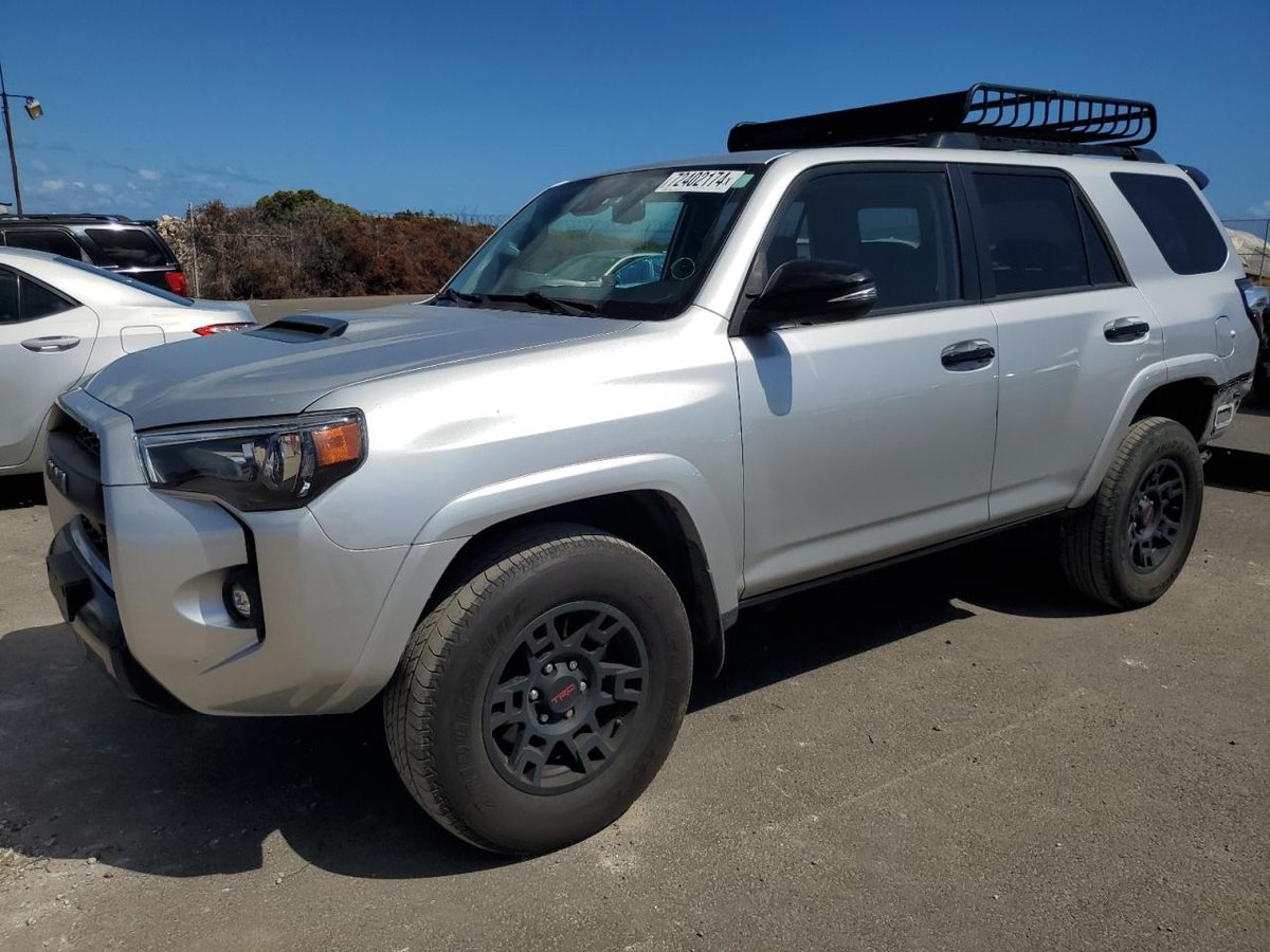 TOYOTA 4RUNNER , 2021