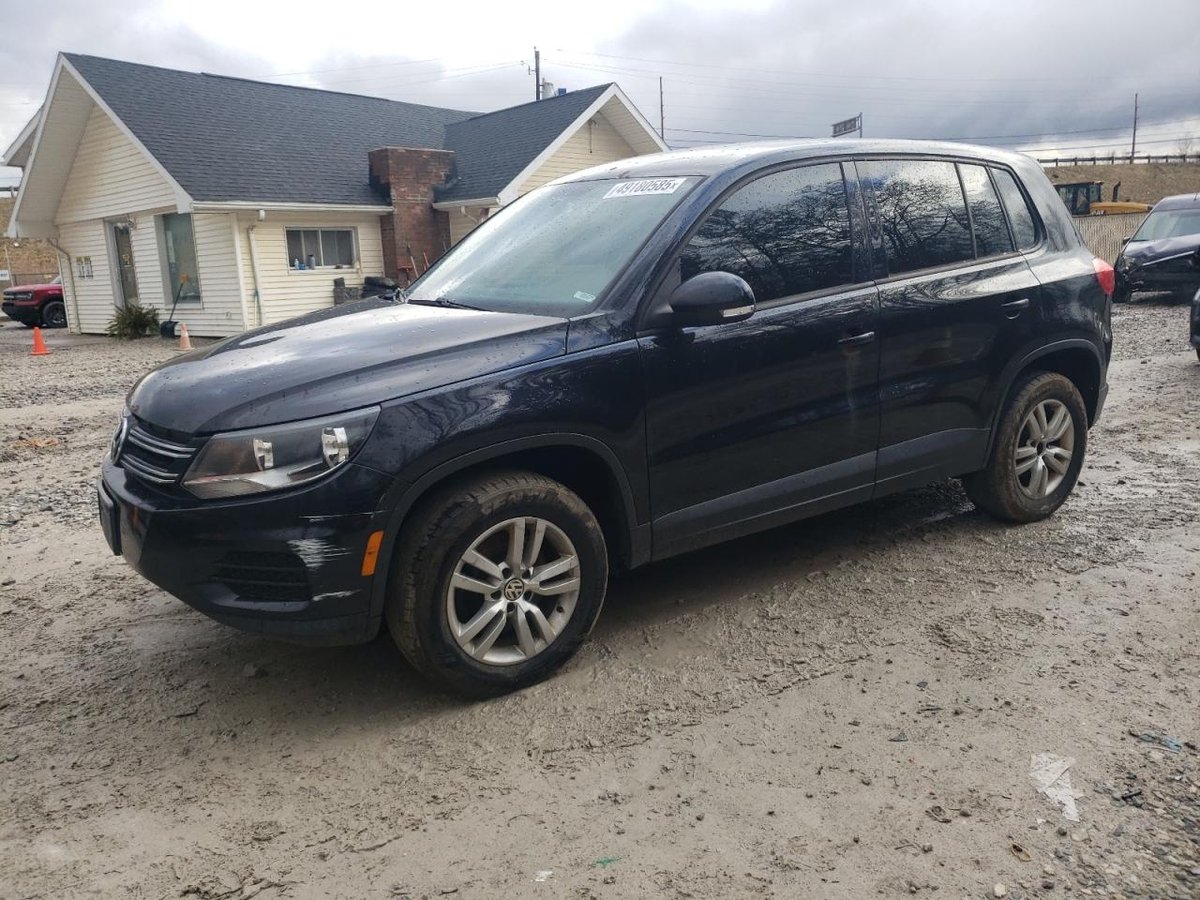 VOLKSWAGEN  TIGUAN , 2012