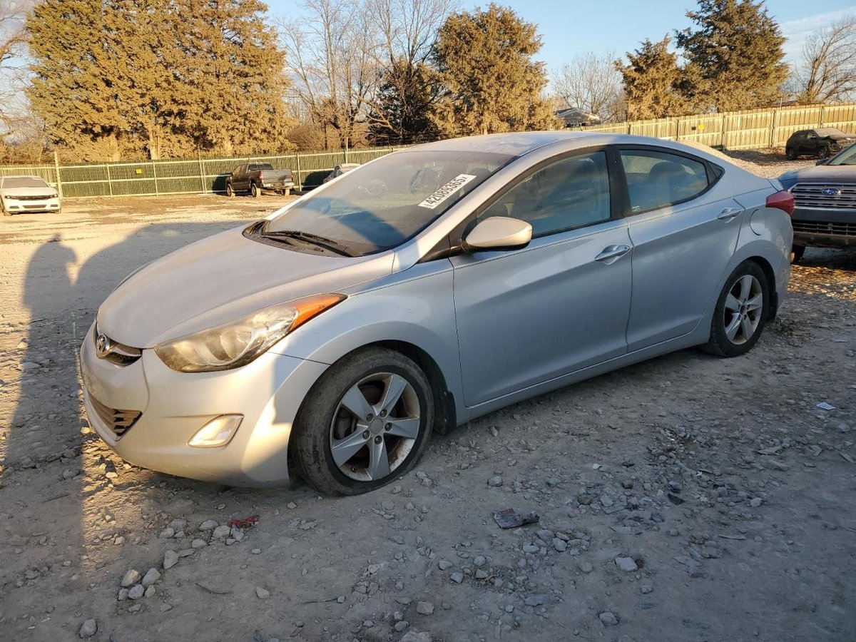 HYUNDAI ELANTRA , 2013