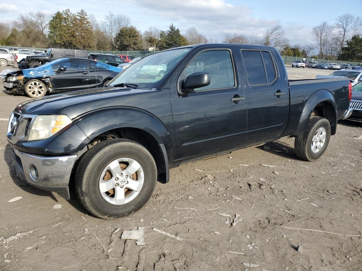 NISSAN FRONTIER , 2011