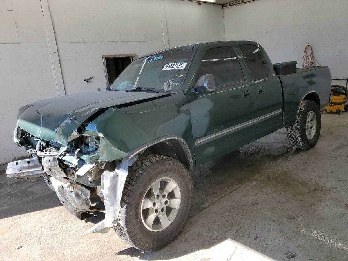 TOYOTA TUNDRA , 2004