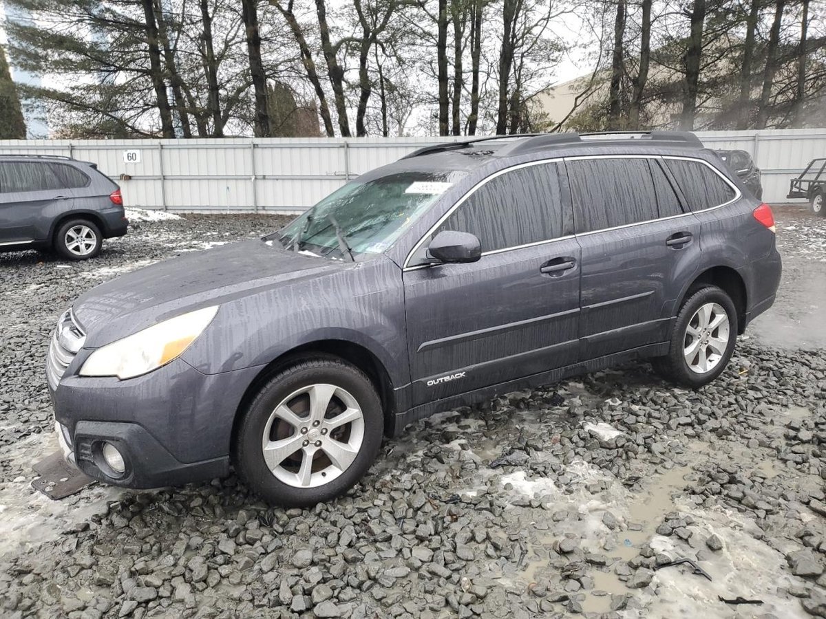 SUBARU LEGACY , 2013