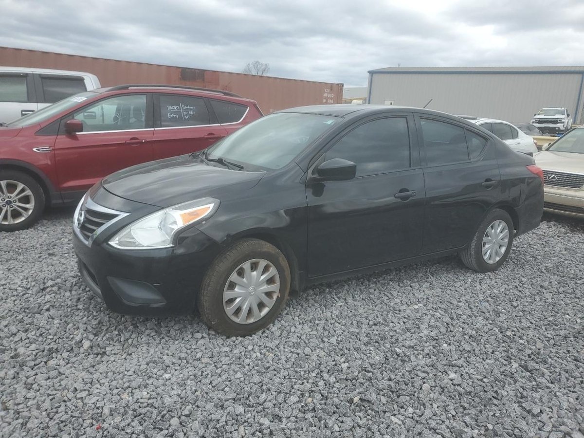NISSAN VERSA , 2016