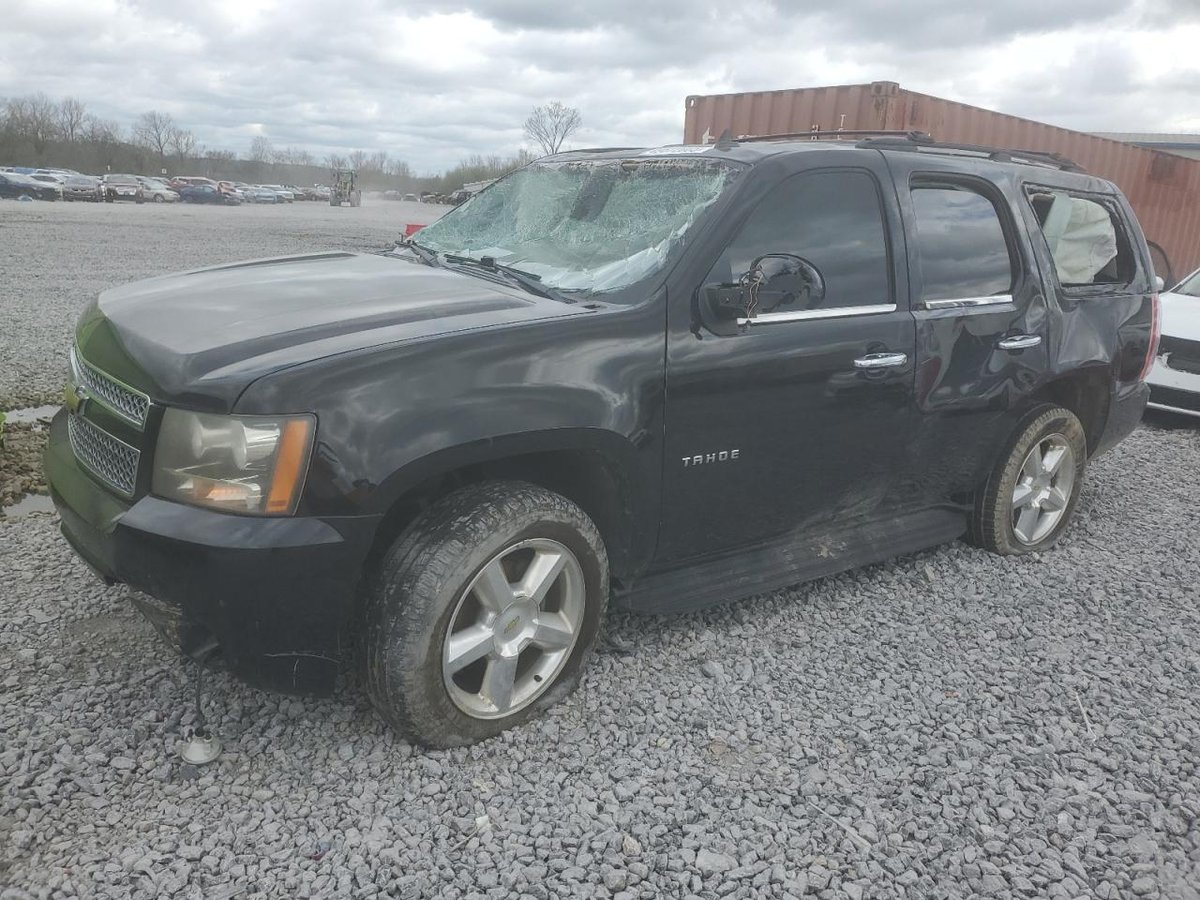 CHEVROLET TAHOE , 2011