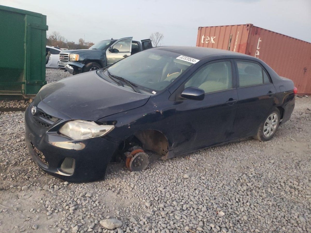 TOYOTA COROLLA , 2013