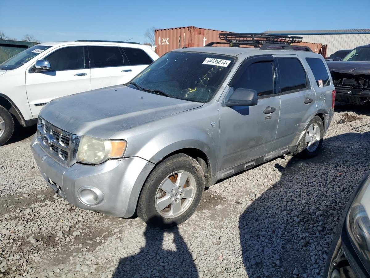 FORD ESCAPE , 2010