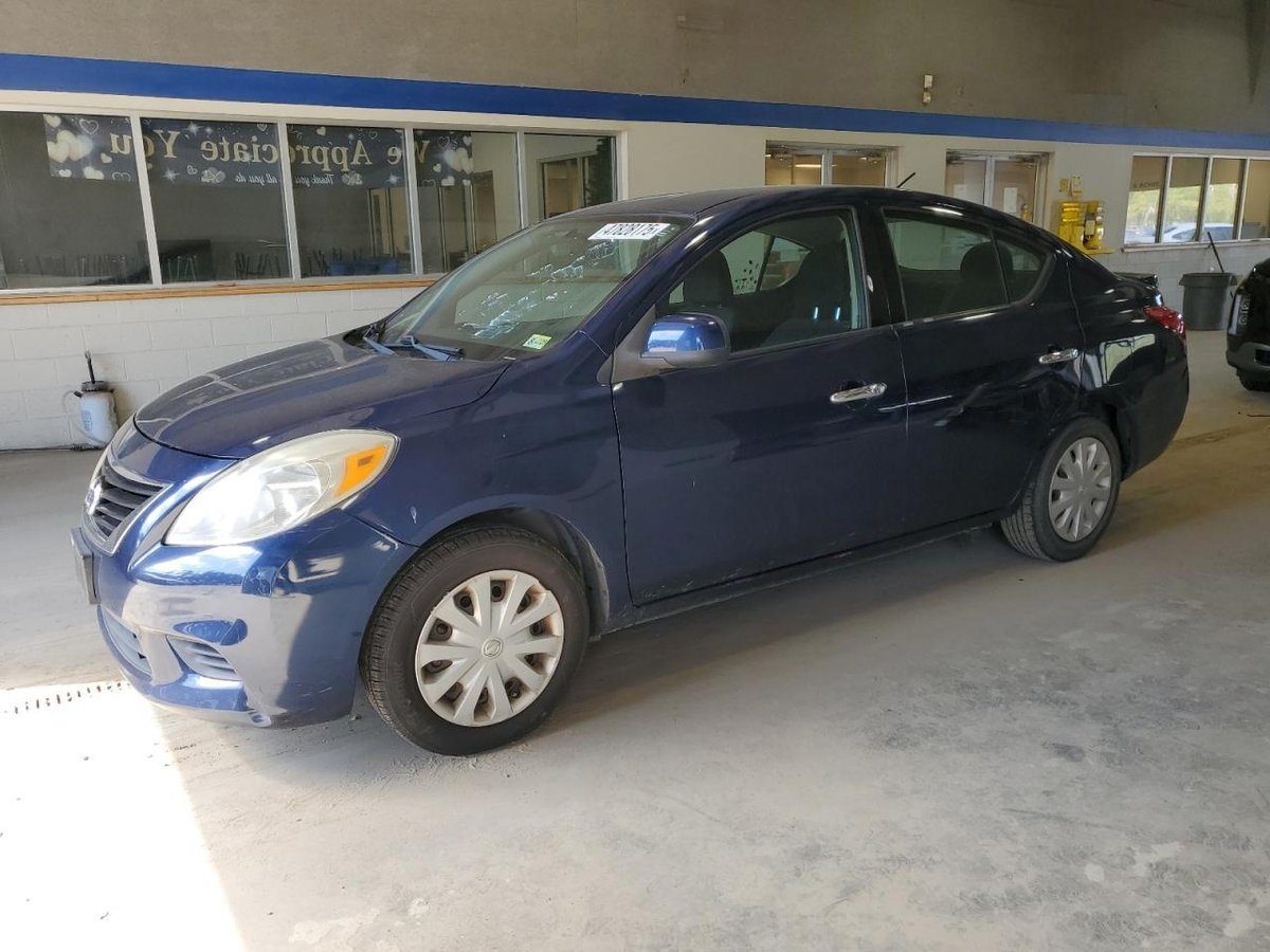 NISSAN VERSA , 2014