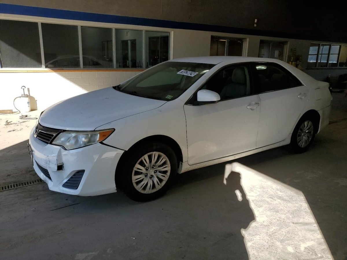 TOYOTA CAMRY , 2013