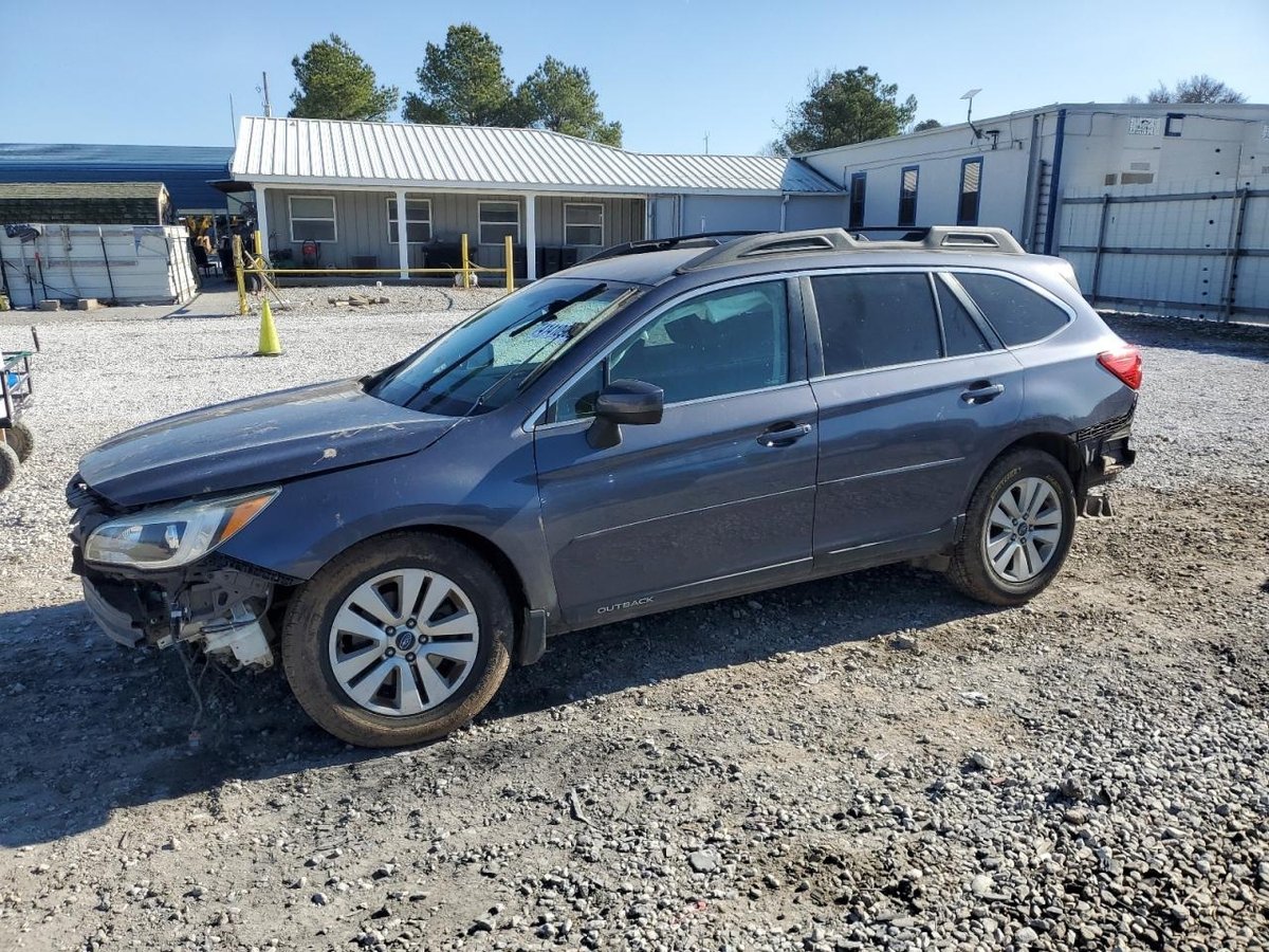 SUBARU OUTBACK , 2015