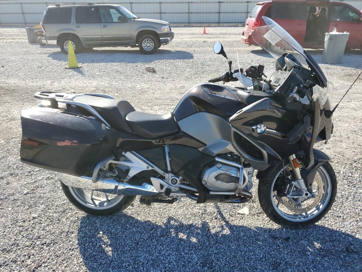 BMW R-SERIES , 2016