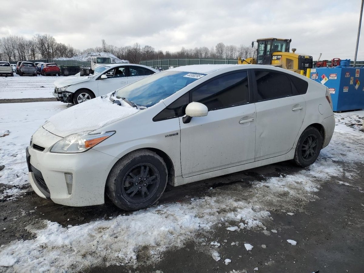 TOYOTA PRIUS , 2014