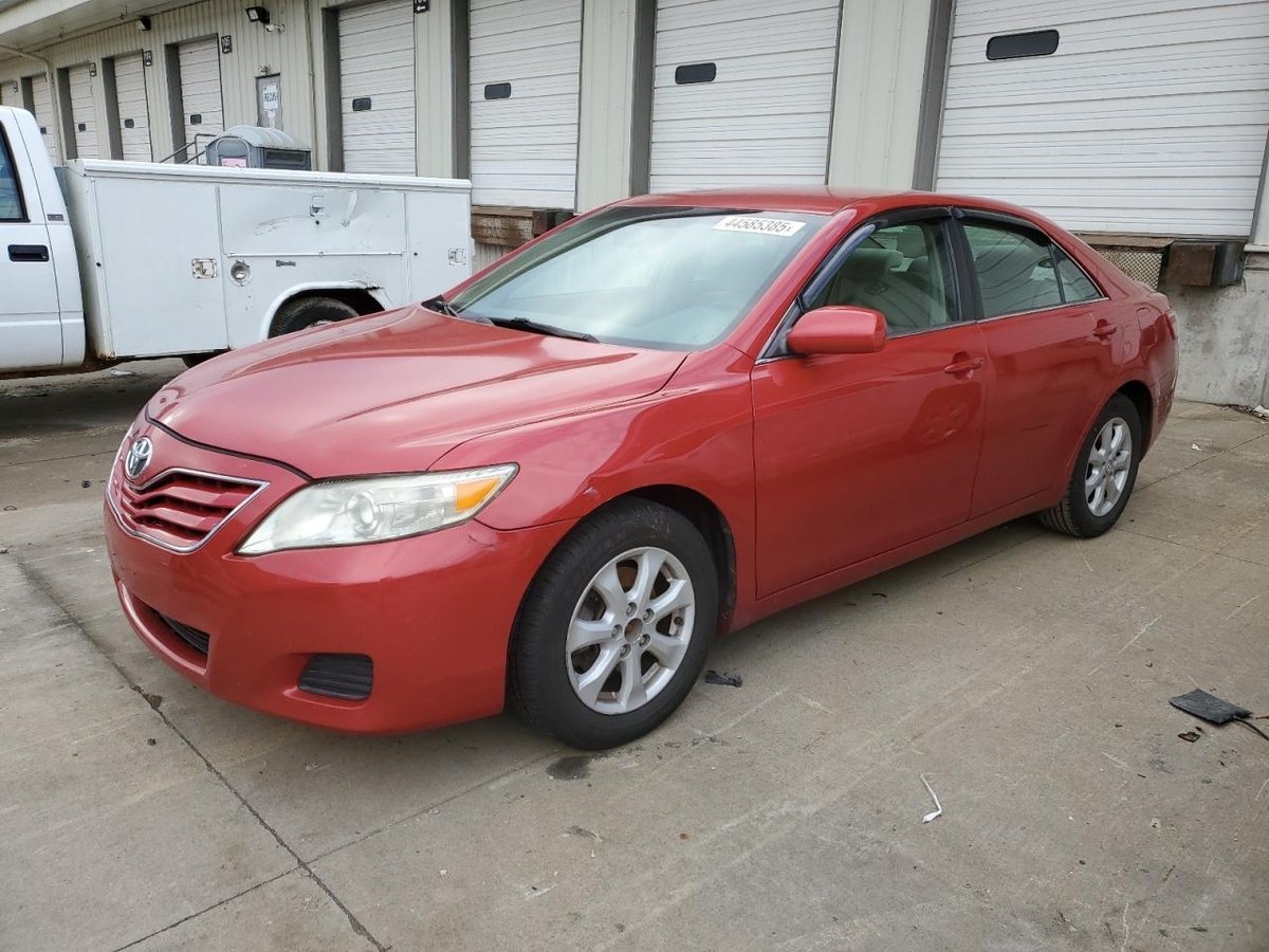 TOYOTA CAMRY , 2011