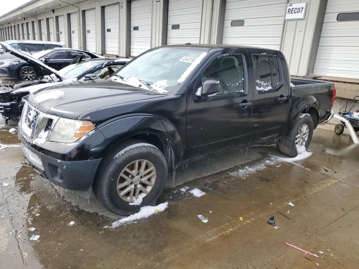 NISSAN FRONTIER , 2015