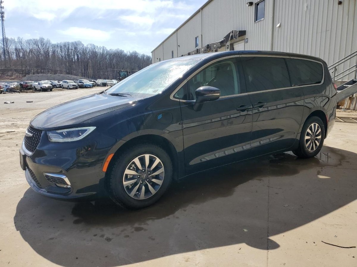 CHRYSLER PACIFICA , 2023