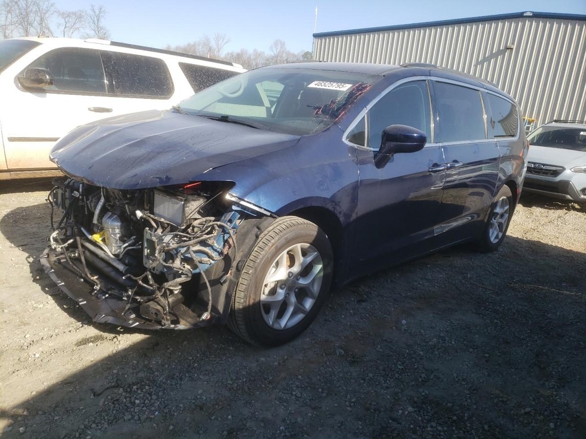CHRYSLER PACIFICA , 2018