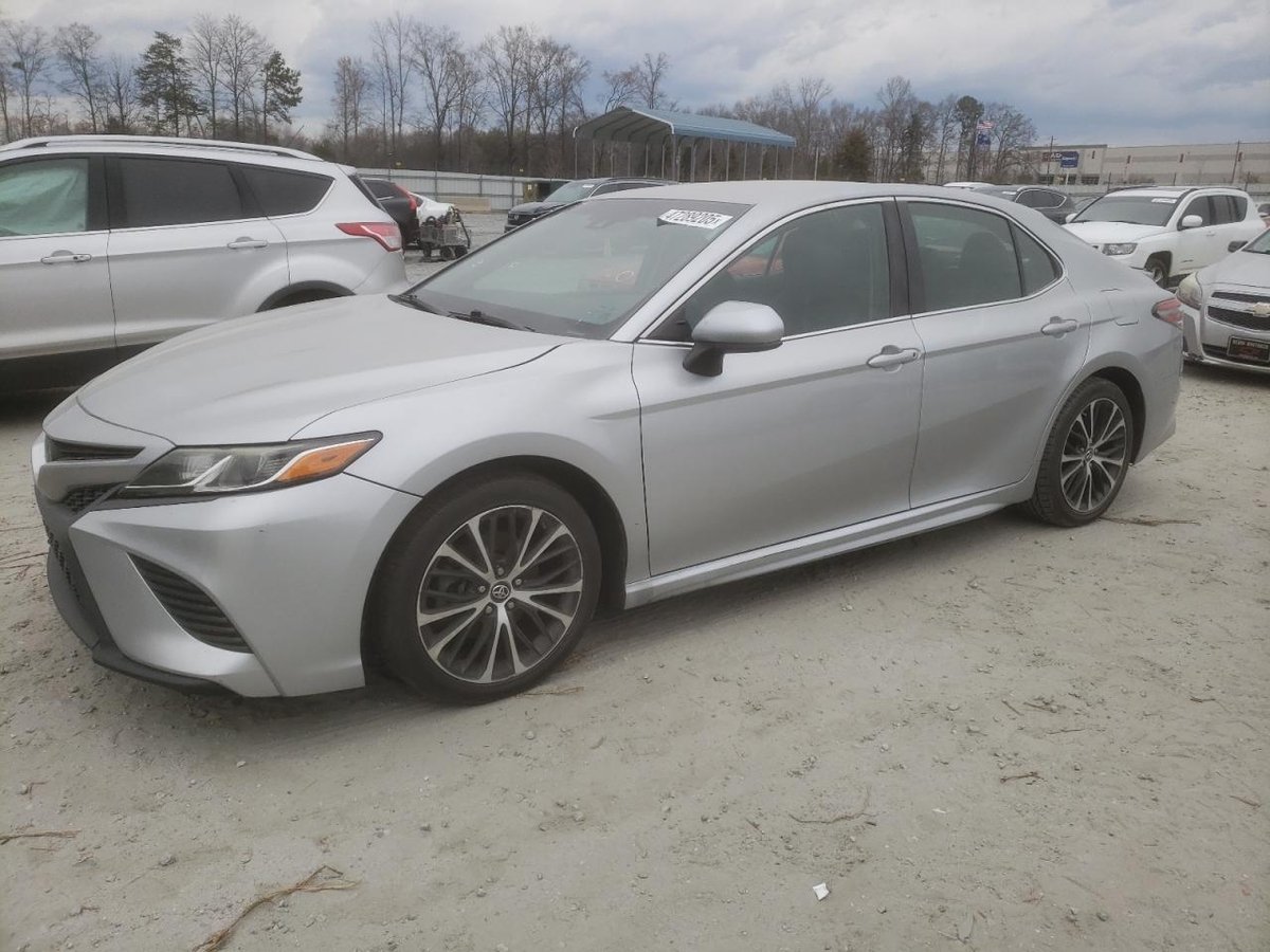 TOYOTA CAMRY , 2018