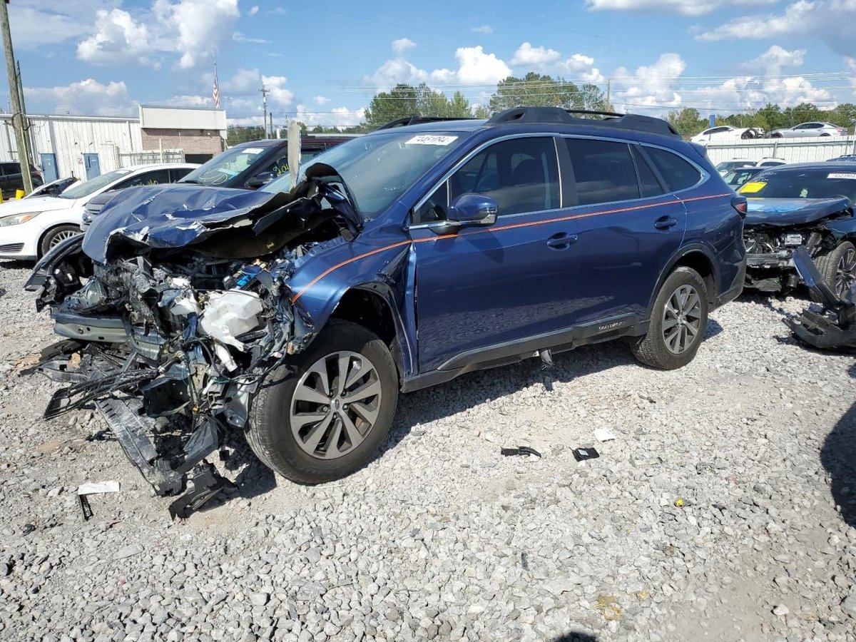SUBARU OUTBACK , 2021