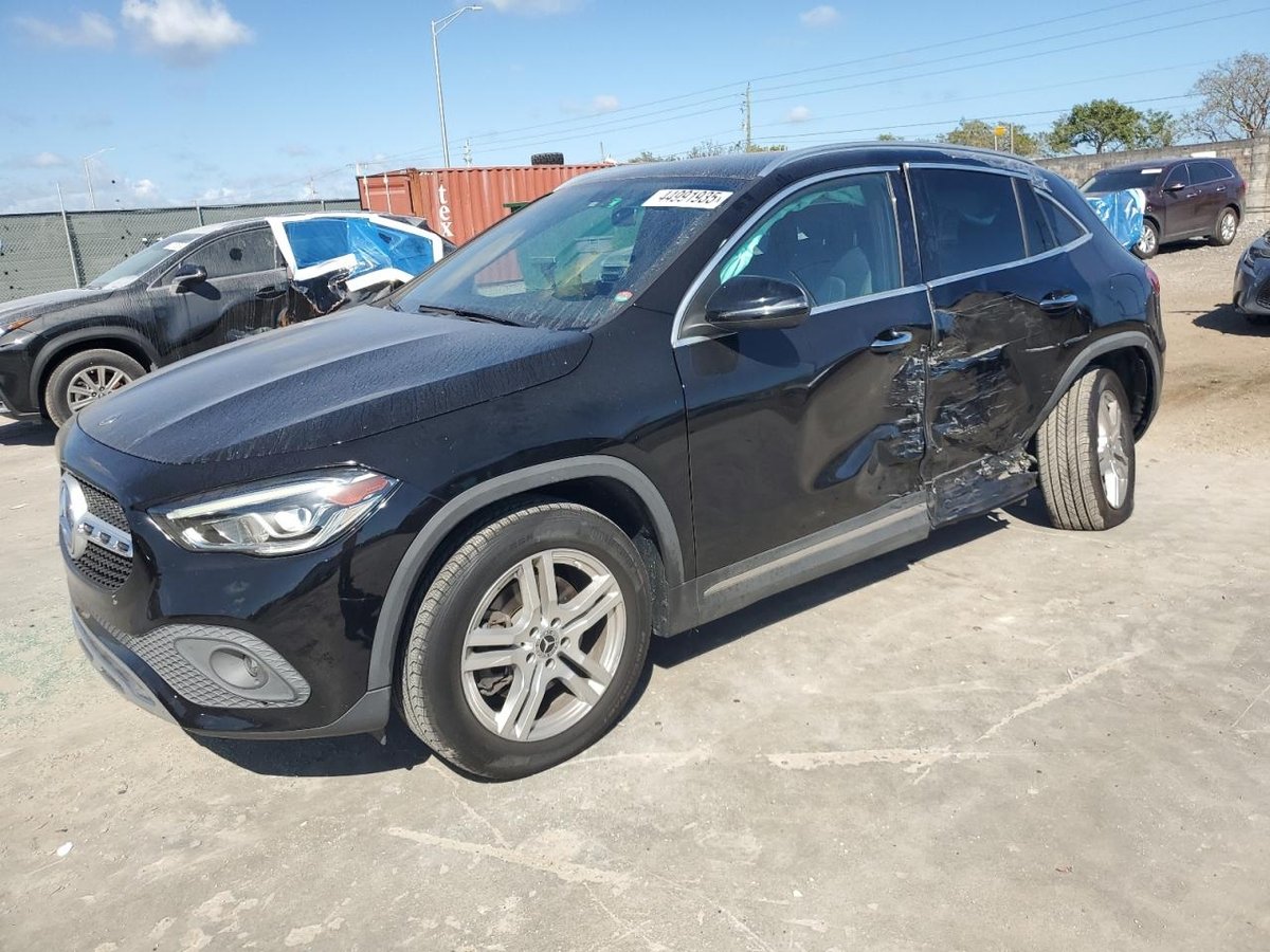MERCEDES-BENZ  GLA-CLASS , 2021