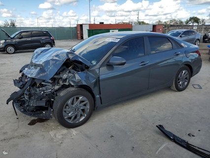 ELANTRA 