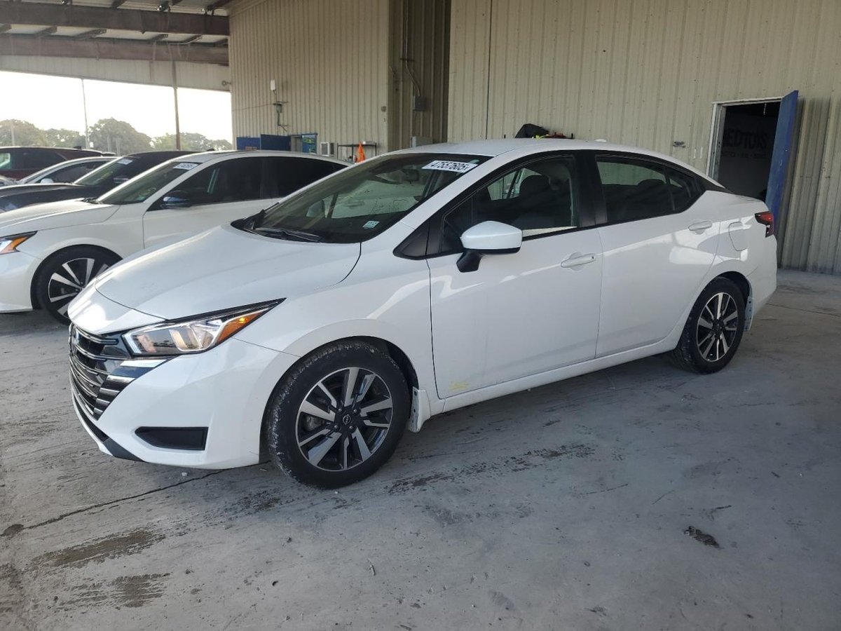 NISSAN VERSA , 2023