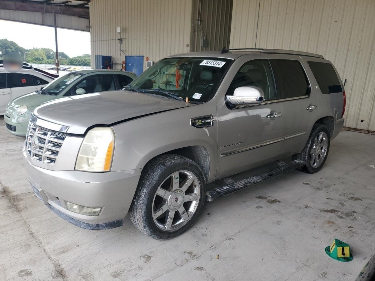 CADILLAC ESCALADE , 2009