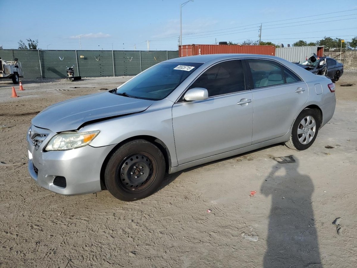 TOYOTA CAMRY , 2011