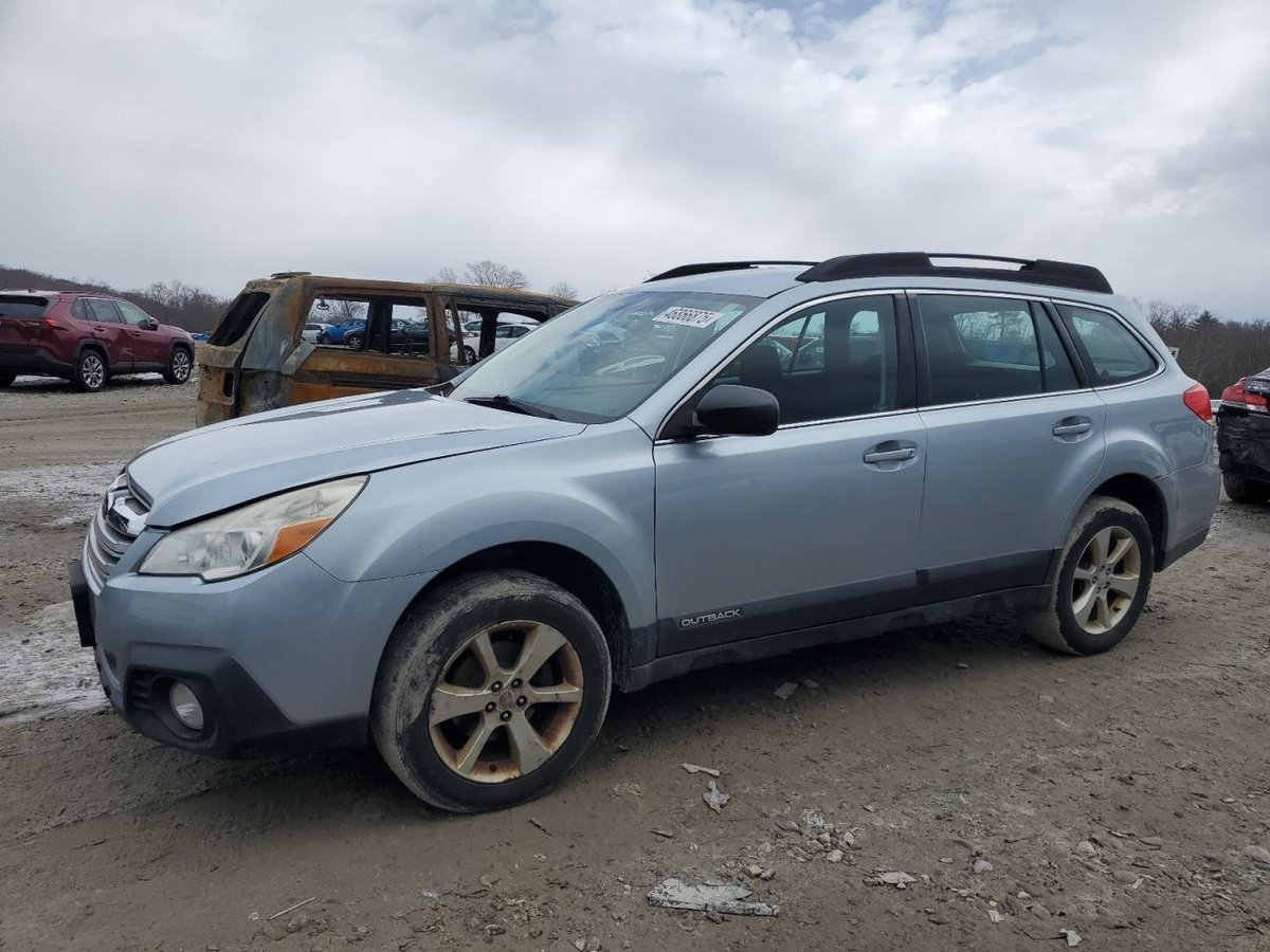 SUBARU OUTBACK , 2014