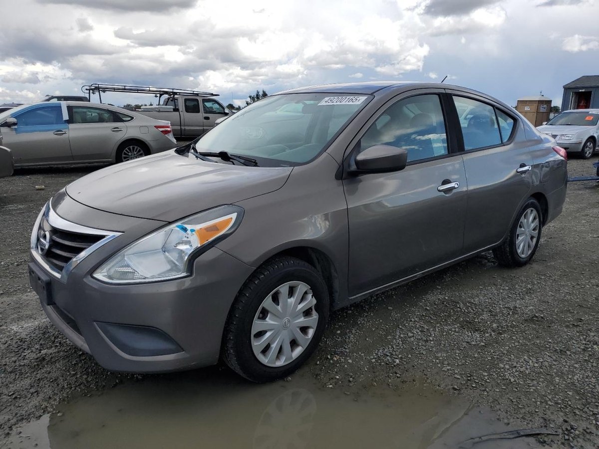NISSAN VERSA , 2017