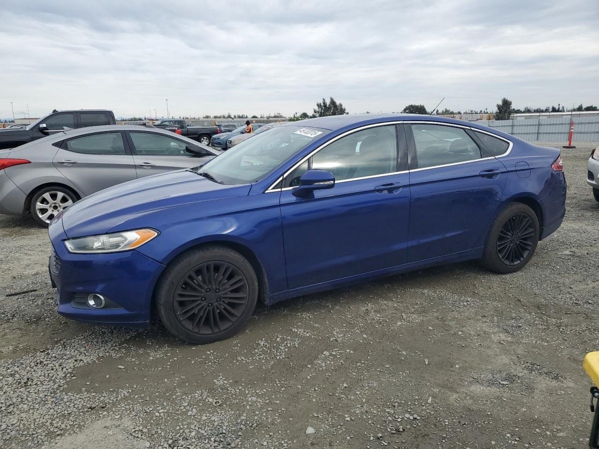 FORD FUSION , 2016