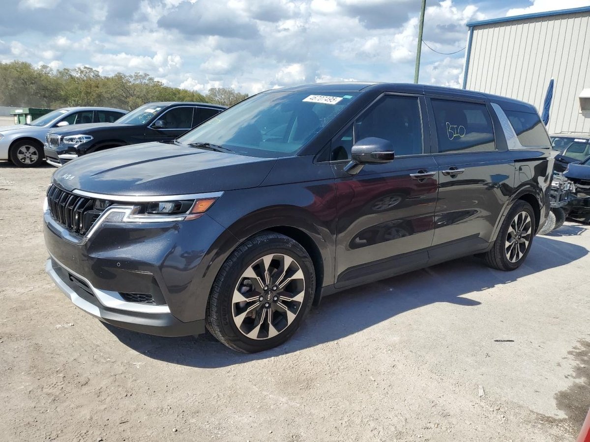 KIA CARNIVAL E , 2023