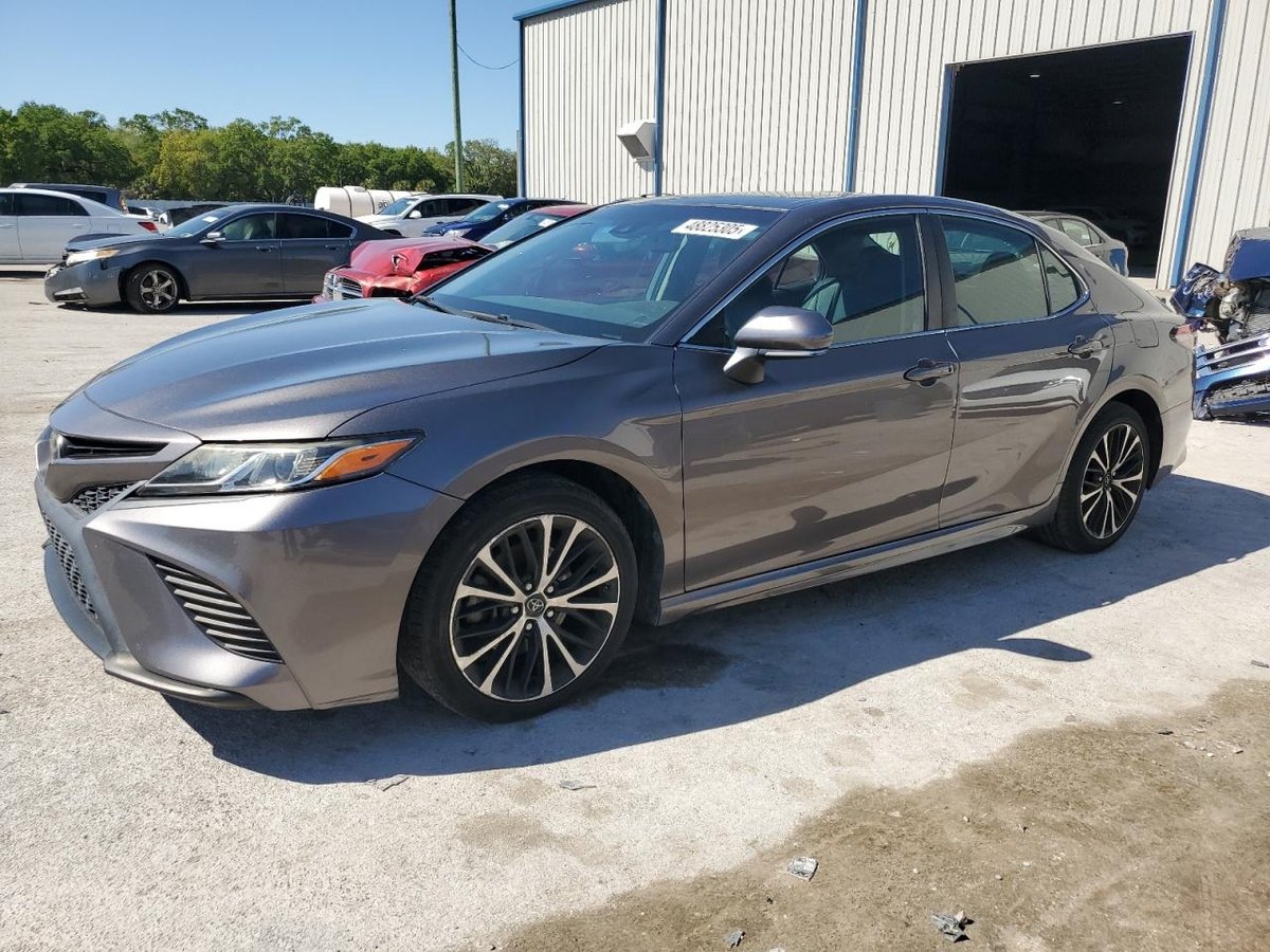 TOYOTA CAMRY , 2018
