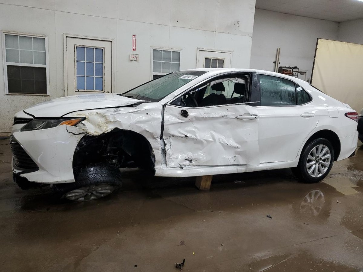 TOYOTA CAMRY , 2018