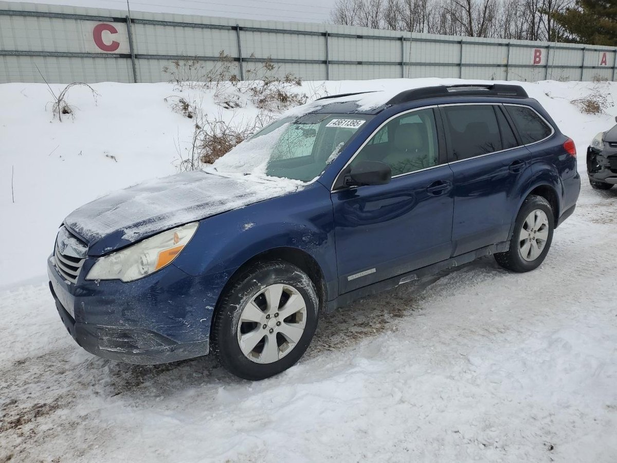 SUBARU OUTBACK , 2010