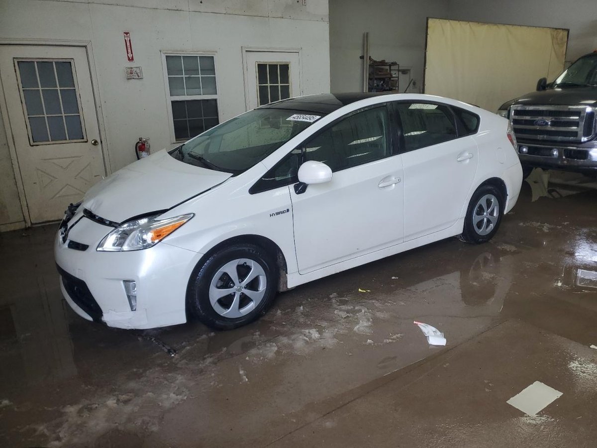 TOYOTA PRIUS , 2014