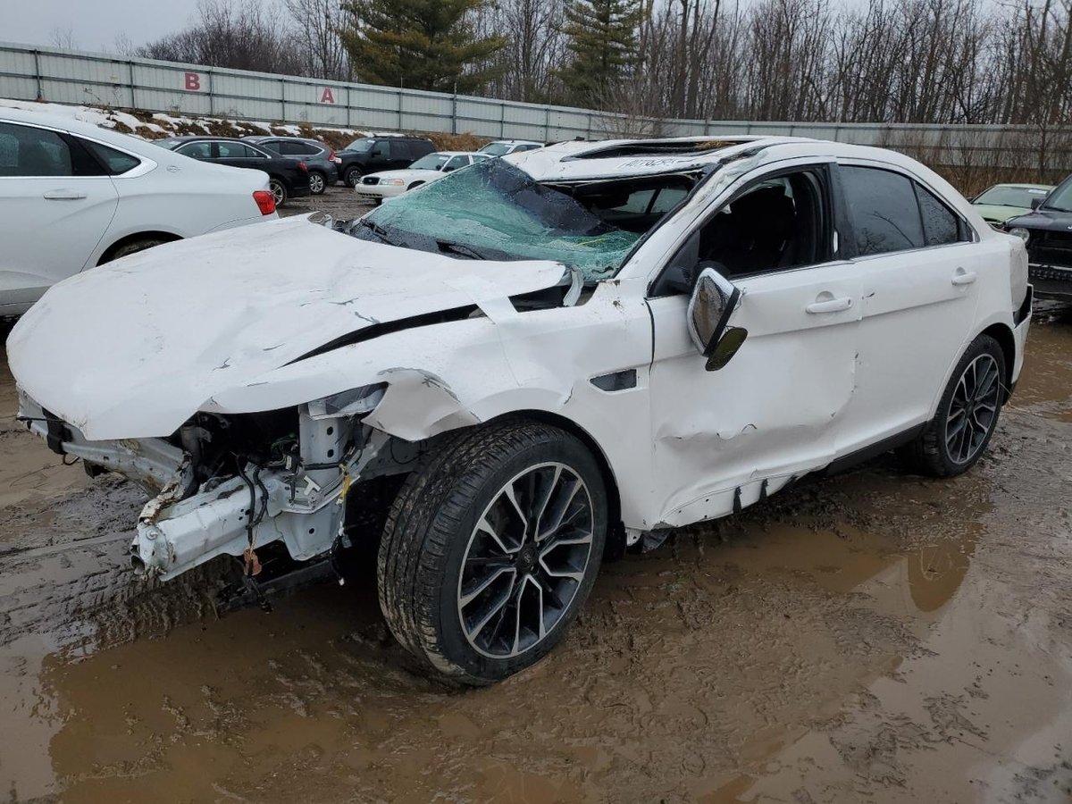 FORD TAURUS , 2019